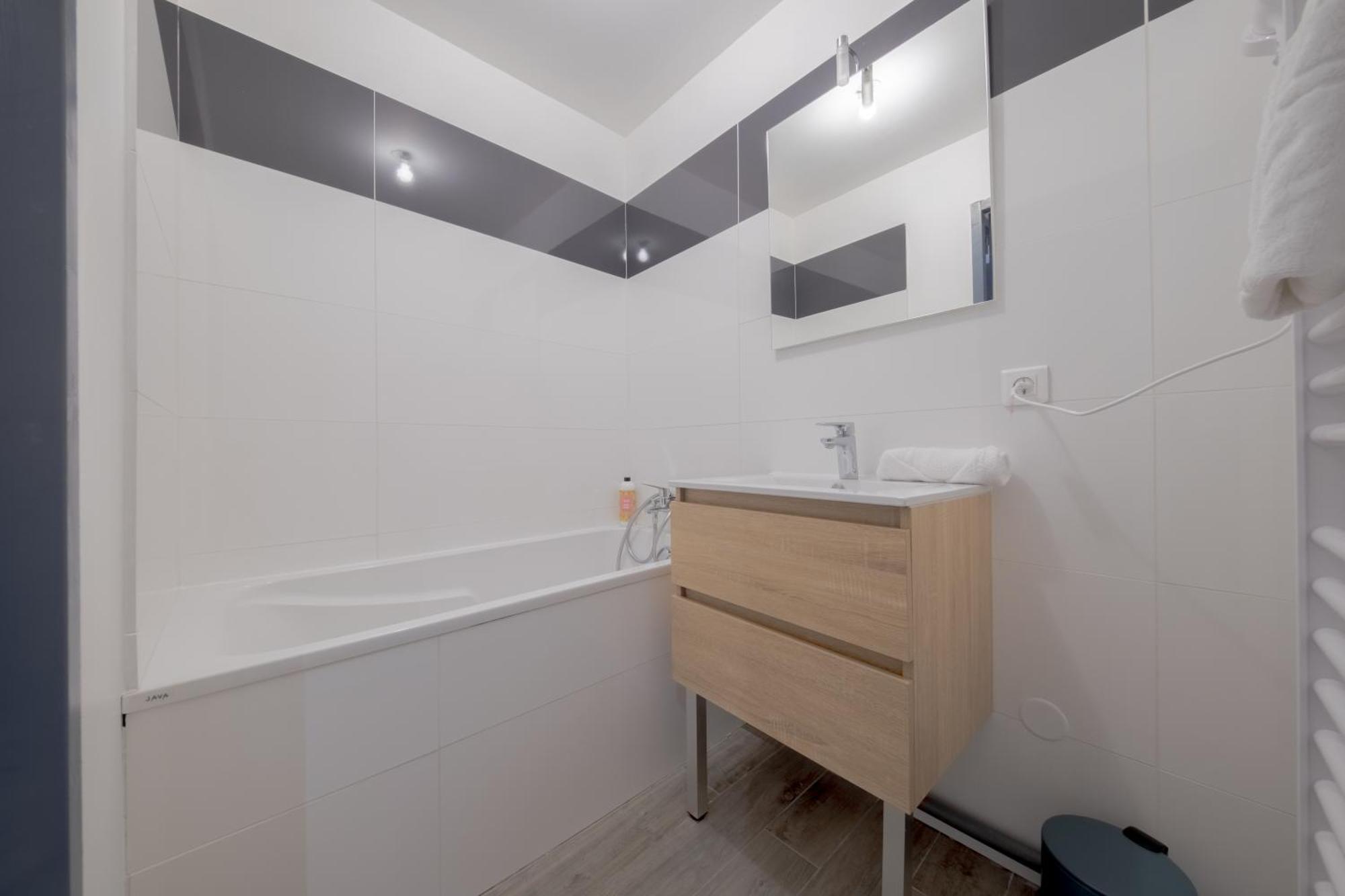 Appartamento Le Trianon - Parking Prive Reims Esterno foto
